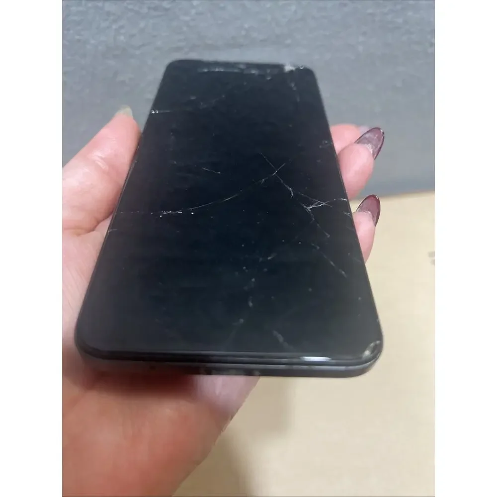 Wiko Life C210AE Smartphone (Assurance Wireless) - 8 GB Black - DAMAGED